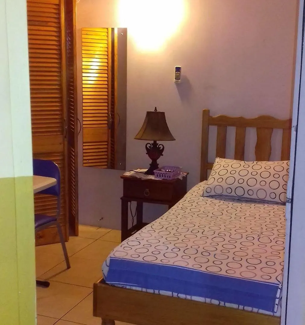 Port of Spain Abriannas Inn Bed & Breakfast ترينيداد وتوباغو
