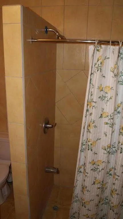 Port of Spain Abriannas Inn Bed & Breakfast